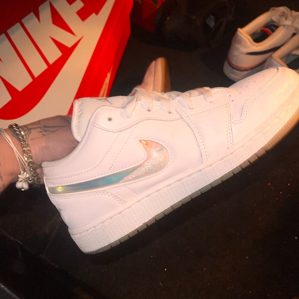 Nike Women White Sneakers